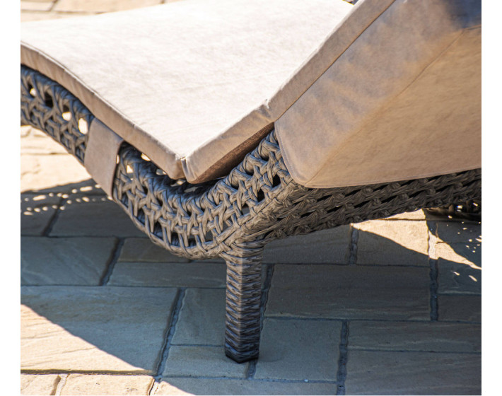 Шезлонг из ротанга «Савойя Лаунж»